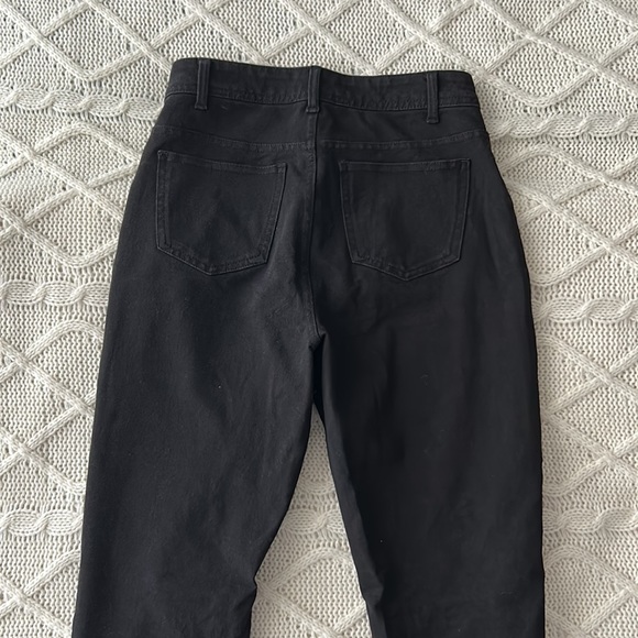 Forever 21 Basic Black Skinny Jeans - Picture 3 of 4